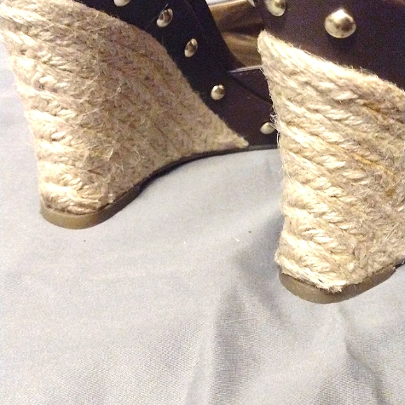 Guess Wedge Sandals Size 7M - Picture 9 of 13